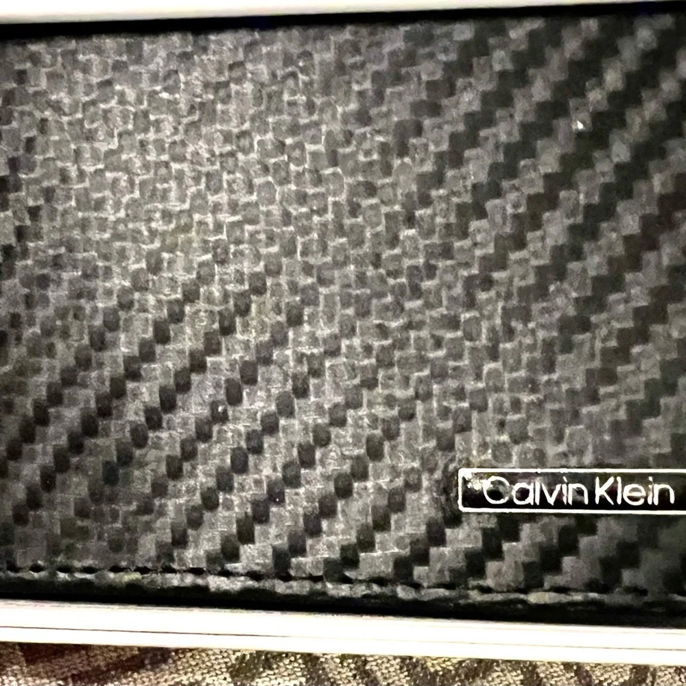 NEW Calvin Klein Leather RFID Bifold Men's Wallet Father's Day. Black. $49.50.